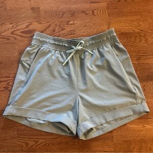 Lululemon Spring Break Away Shorts 4 Sea Moss Green Drawstring Pockets 3" Women